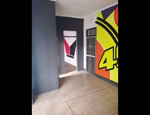 Industrial property to rent in ANDERBOLT